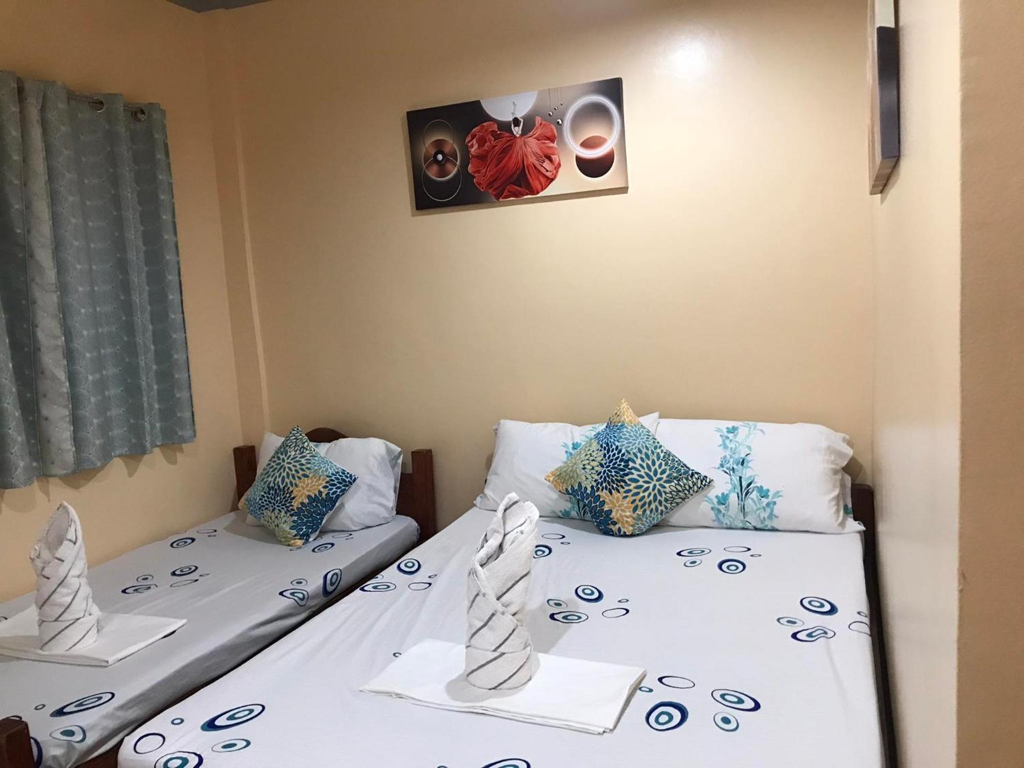 Dreamstay Hostel Moalboal Bagian luar foto