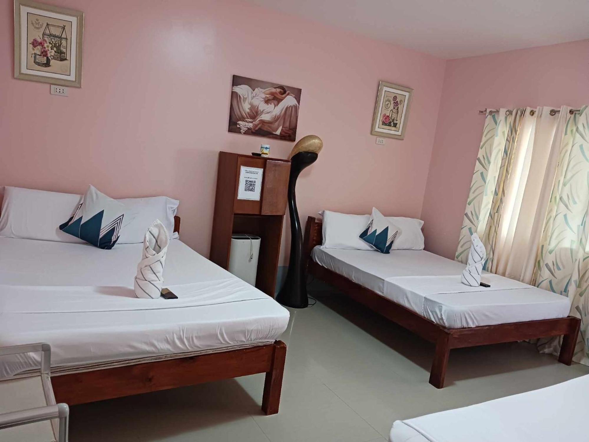 Dreamstay Hostel Moalboal Bagian luar foto