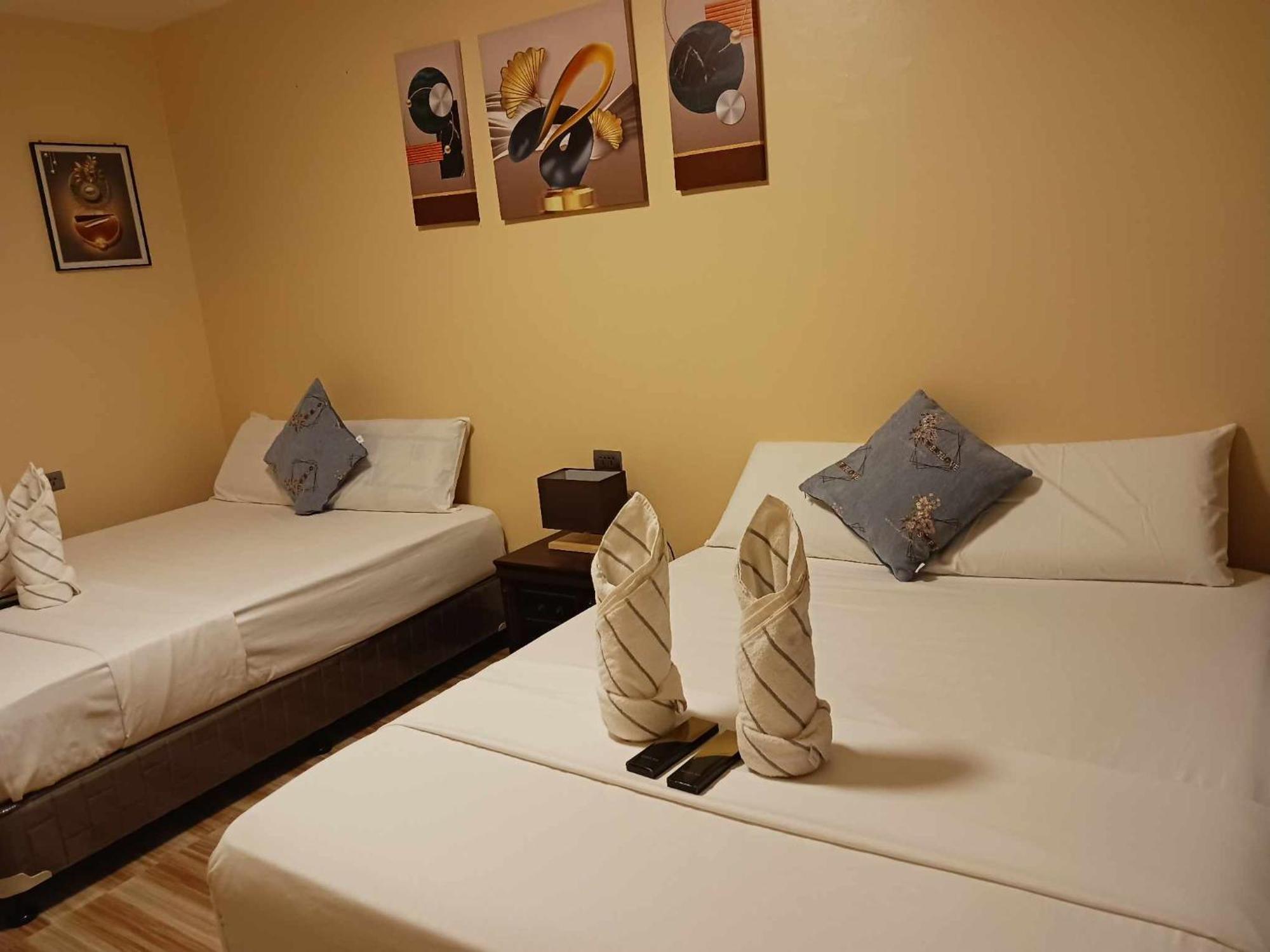 Dreamstay Hostel Moalboal Bagian luar foto