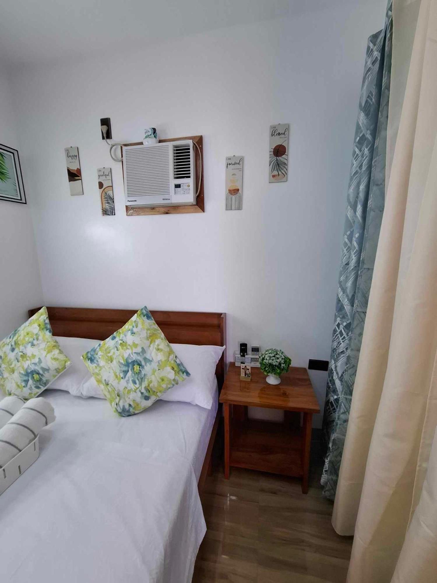 Dreamstay Hostel Moalboal Bagian luar foto